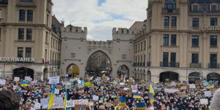 Volt Bayern Demonstration für Solidarität mit der Ukraine